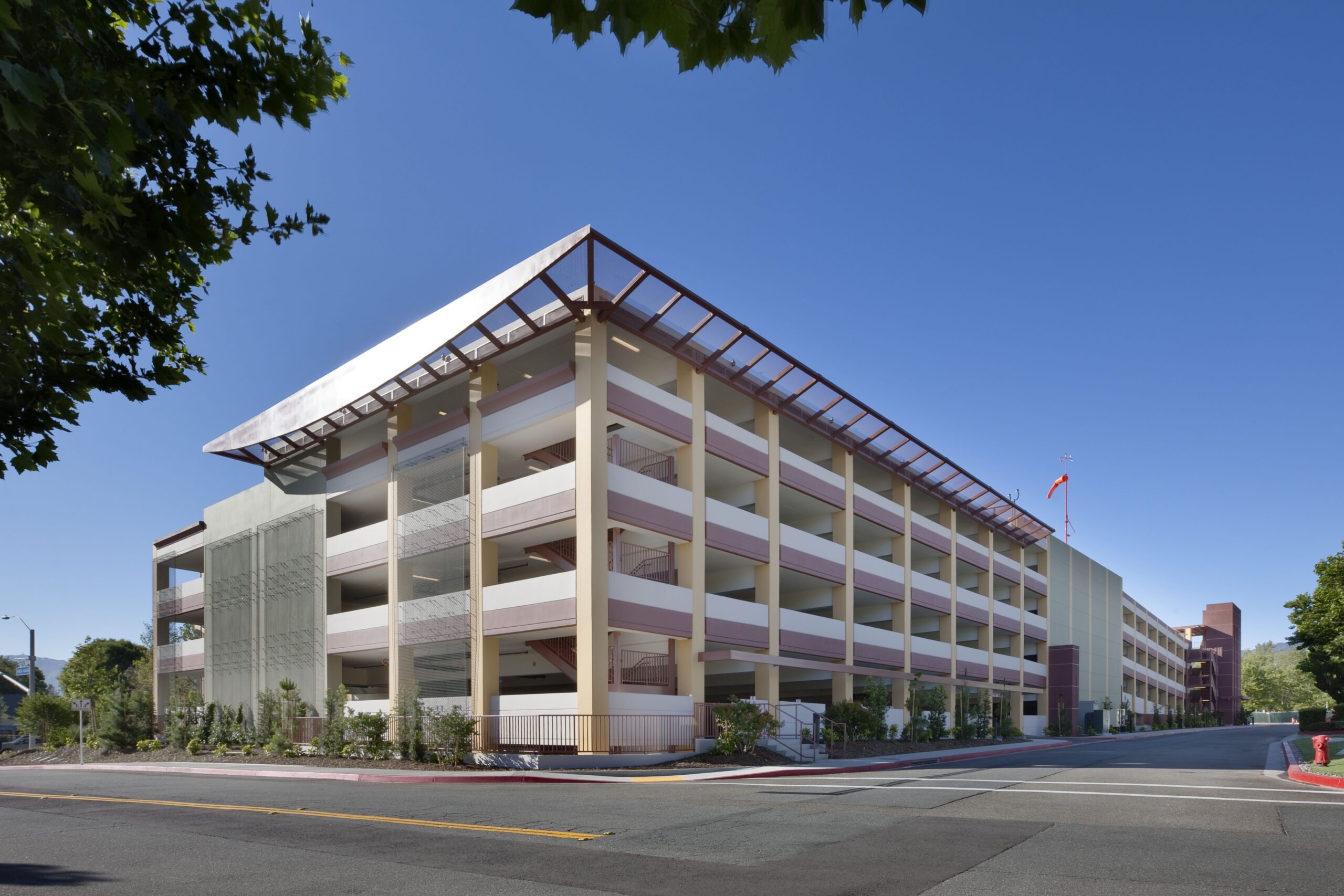 Henry Mayo Hospital Parking Structure