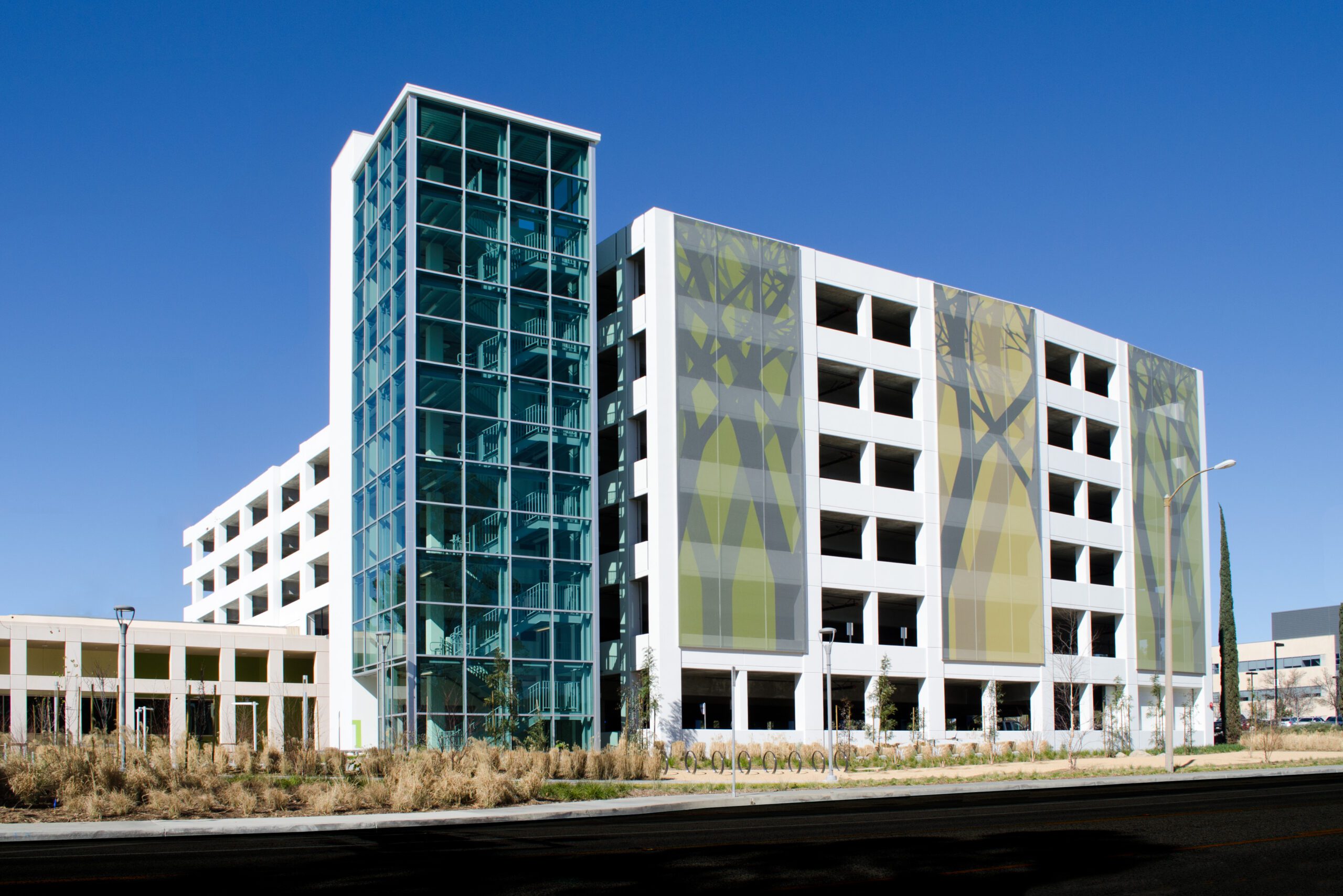 Kaiser Santa Clarita Parking Structure