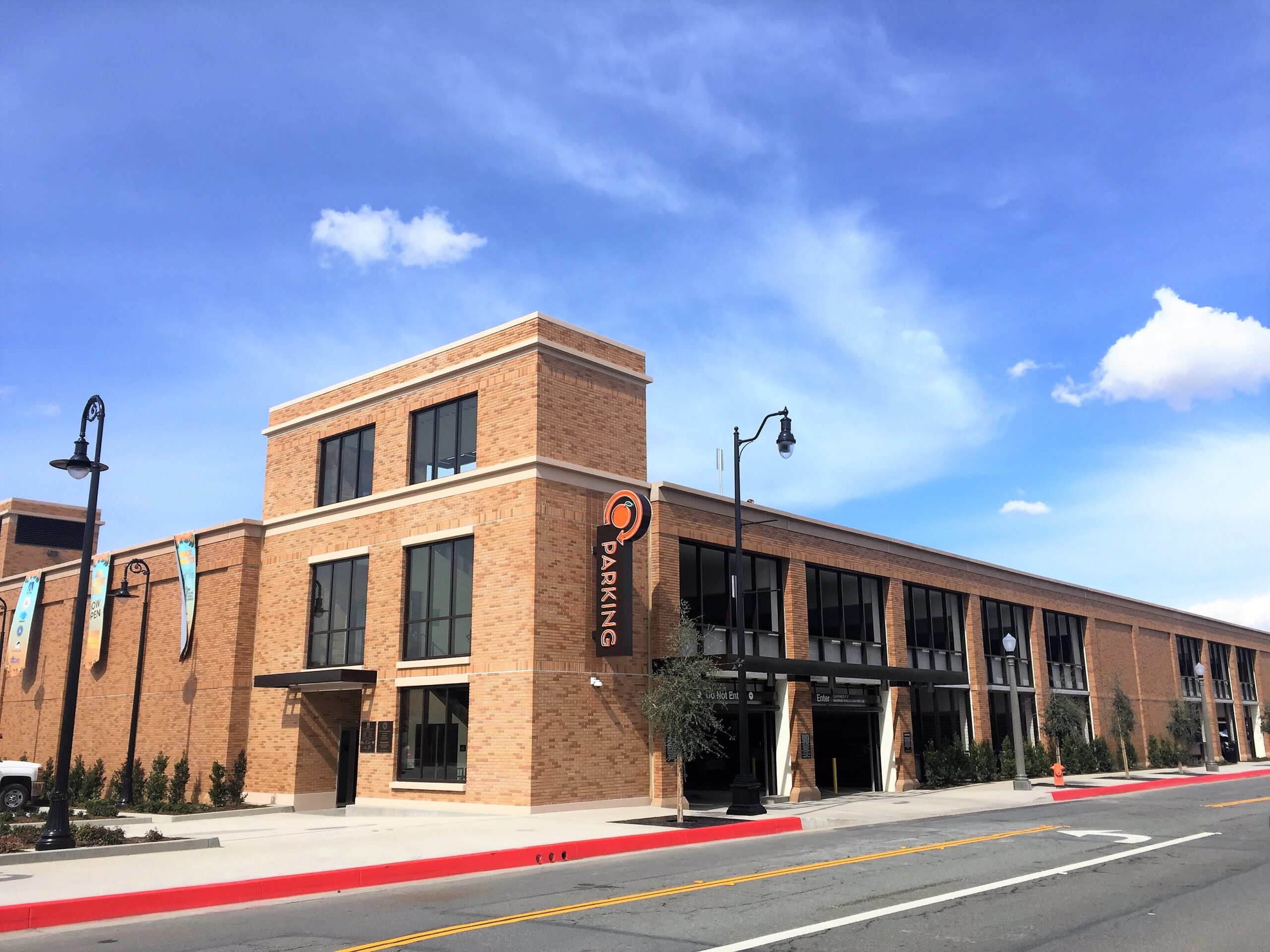 Lemon Street Metrolink Parking Structure